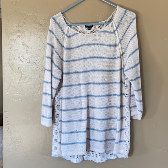 Torrid light weight sweater - Picture 1 of 5